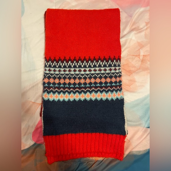 Gap Red and Blue Fair Isle Wool Scarf and Hat Set - Size One Size - Picture 2 of 6